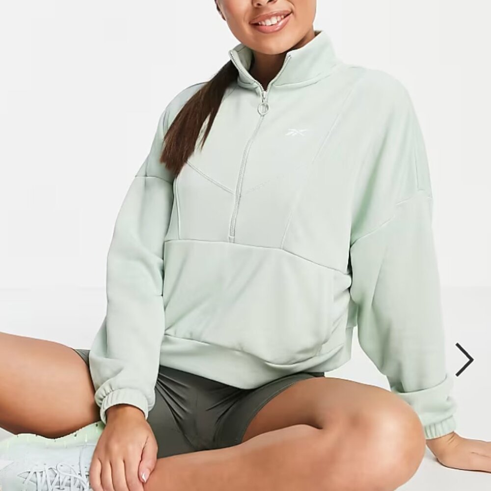 Reebok Light Sage Workout Ready 1/4 Zip Sweatshirt - M
